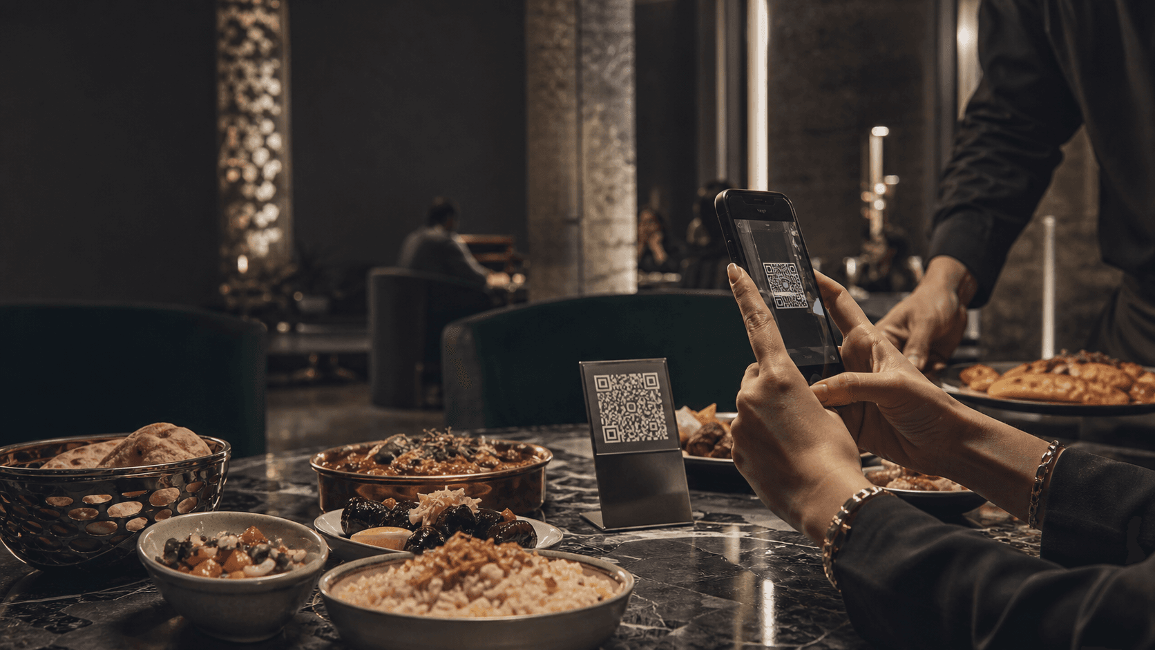 A guest scans a Tabl QR code in a restaurant